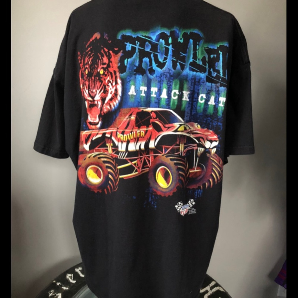 NFS!! Looking for vintage 90s-early 2000s monster truck/jam shirts! Size XL!!
